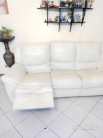 divani perfettamente tenuti