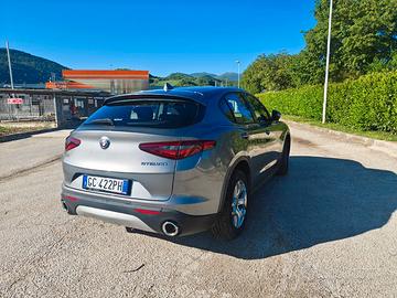 Alfa Romeo Stelvio 2.2 Q4 Business