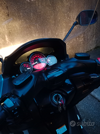 Scooter T max Yamaha 500