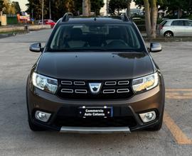 Dacia Sandero Stepway 1.5 dCi CAMBIO AUTOMATICO