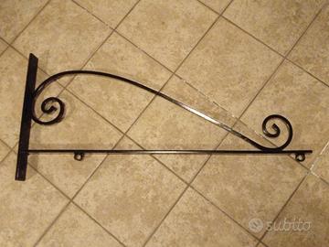 Staffa, asta, supporto insegna