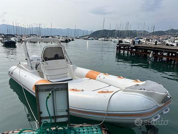 GOMMONE BAT 690 YAMAHA 150 CV