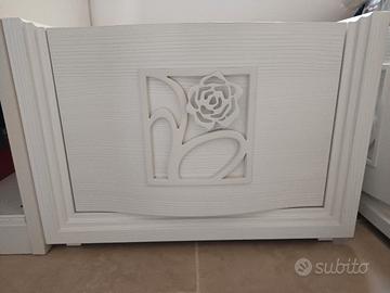 Coppia di comodini moderni 