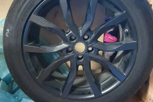 Cerchi e gomme Land Rover Evoque