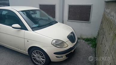 lancia ypsilon 1.3 multijet 