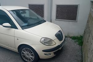 lancia ypsilon 1.3 multijet 