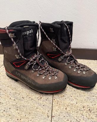 Scarponi da montagna  “La sportiva”