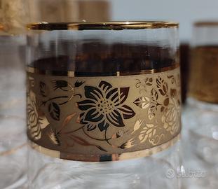 Servizio completo di bicchieri decorati oro