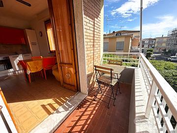 Rif.90 A Follonica, grazioso trilocale luminoso