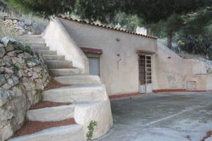 Rustico e terreno nel cuore del Gargano
