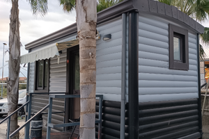 Autonegozio rimorchio targato