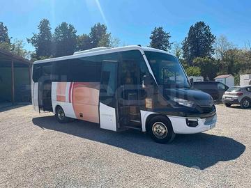 Autobus turistico Iveco Indcar Wing