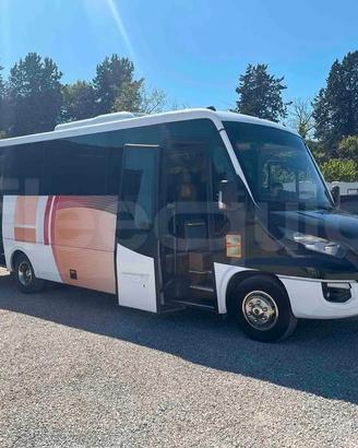 Autobus turistico Iveco Indcar Wing