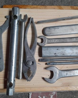 kit attrezzi originale honda cb four rarissimo!