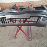 paraurti,  parafango, e fari sx e dx lancia y 