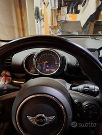 MINI CLUBMAN BENZINA