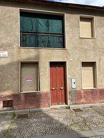 Casa Oschiri da ristrutturare