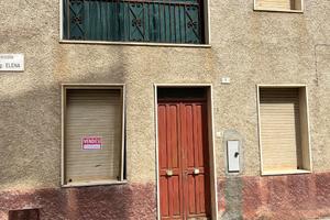 Casa Oschiri da ristrutturare