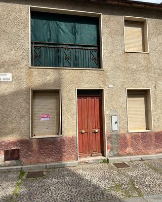 Casa Oschiri da ristrutturare