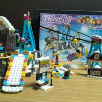 Costruzioni ski lift del villaggio invernale