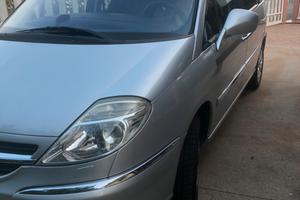 Citroen c 8  20. hdi  12.2012  km 210000