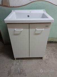 Mobiletto lavatoio con antine