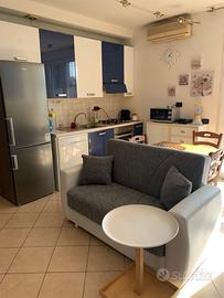 LIBERO DAL 22/11Grazioso monolocale con giardino