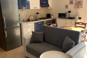 LIBERO DAL 22/11Grazioso monolocale con giardino