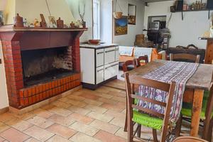 CASA SEMINDIPENDENTE A AMELIA