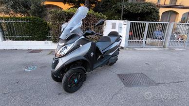 Piaggio MP3 350 sport