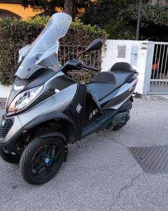 Piaggio MP3 350 sport