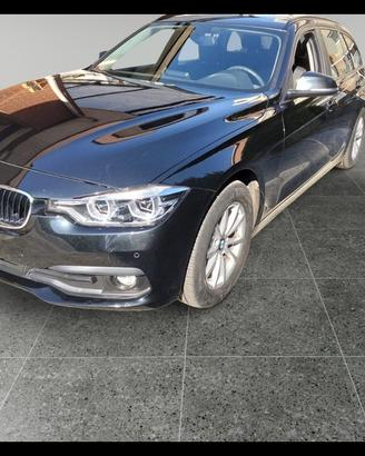 BMW Serie 3 (F30/31) - 318d Touring Business Ad