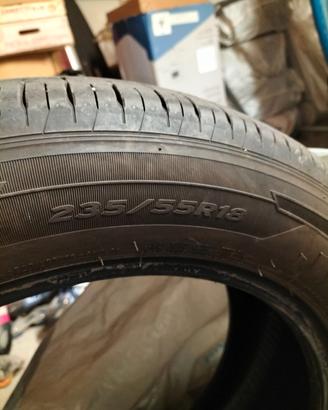 Pneumatico Hankook 235/55 r18