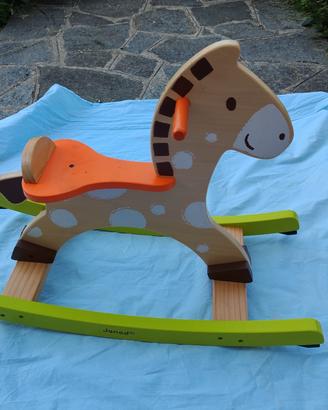 cavalluccio a dondolo di legno