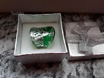 Anello vetro lavorato