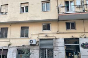 Locale a due passi dal centro - Via Marino Paglia