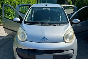 Citronen C1  anno 03/2006 con 137400 km