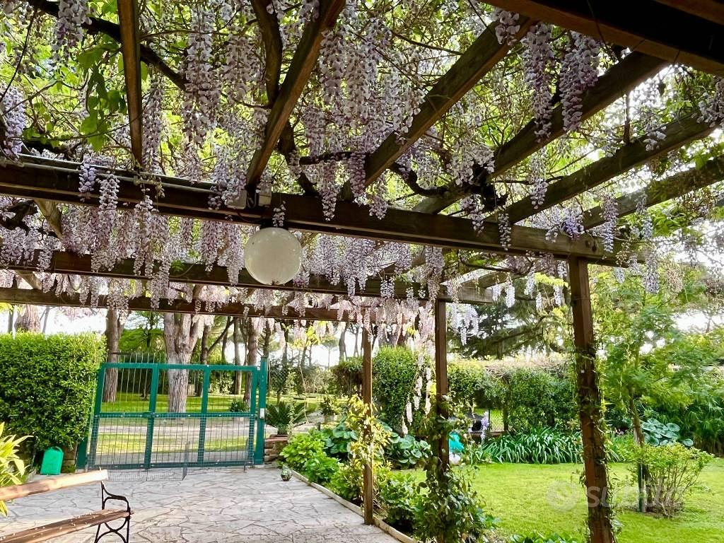 Casa – Marino, Due Santi - Altro
