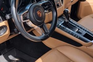 PORSCHE Macan - 2017