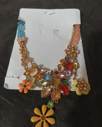 Collana statement con fiori