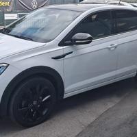 VW TAIGO R-LINE 1.0 TSI 110CV DSG finanziabile