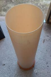 tubo in plastica con tappo