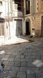 Bottega in centro storico catania