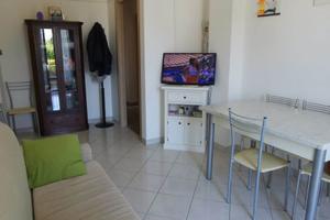 AP273 - Appartamento con ingresso indipendente in