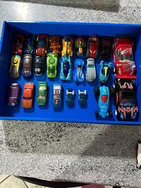 Modellini di macchinine varie pz. 25