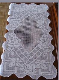 Tovaglie runner tende uncinetto filet