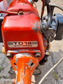 Decespugliatore tagliabordi Kawasaki TD18