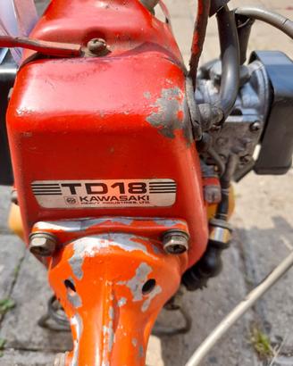 Decespugliatore tagliabordi Kawasaki TD18