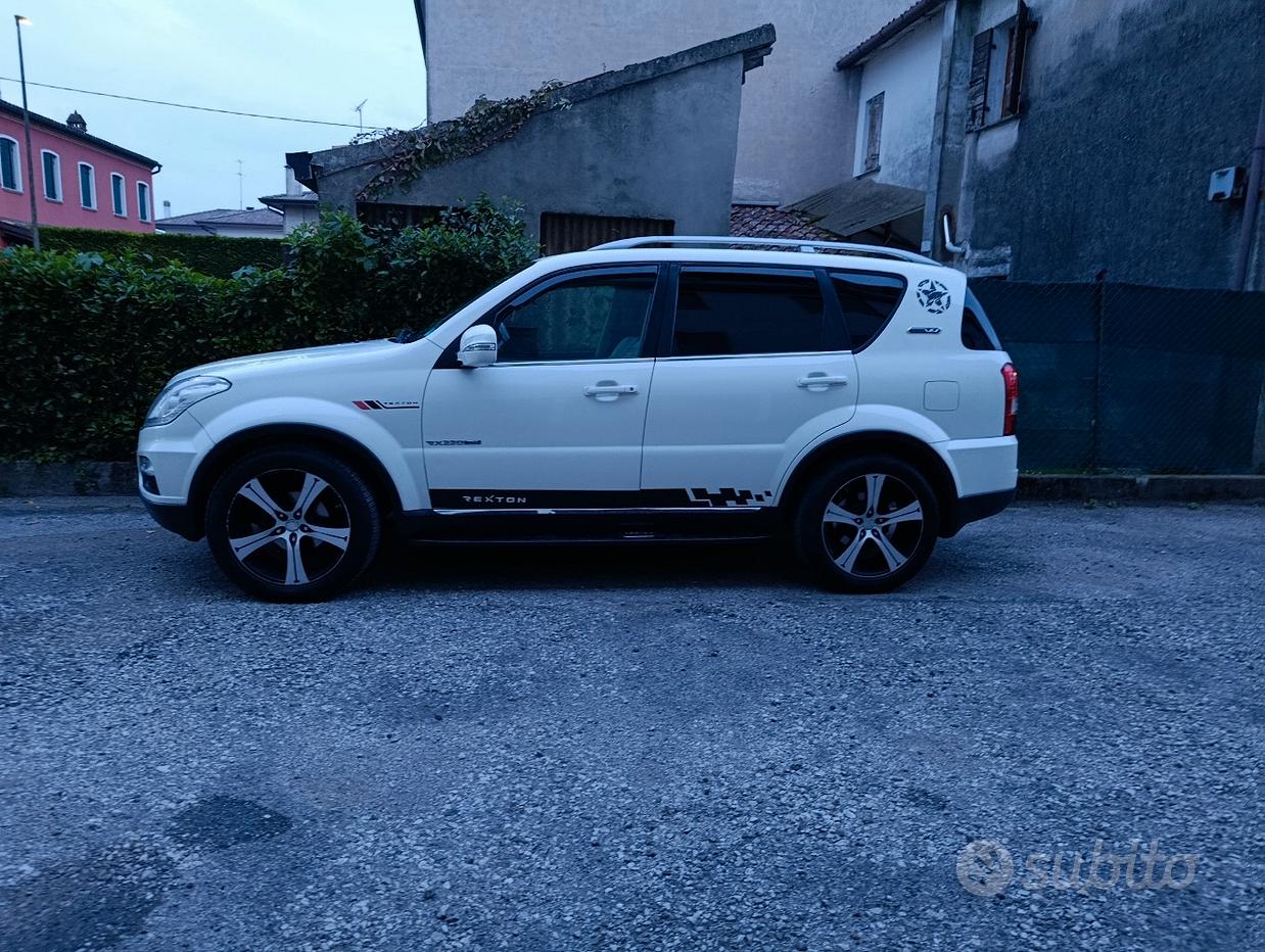 SsangYong Rexton W