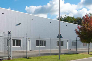 Capannone commerciale con uffici